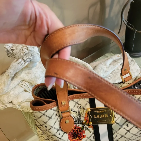 L.A.M.B. by Gwen Stefani Marigold Bag #365 - Picture 6 of 16